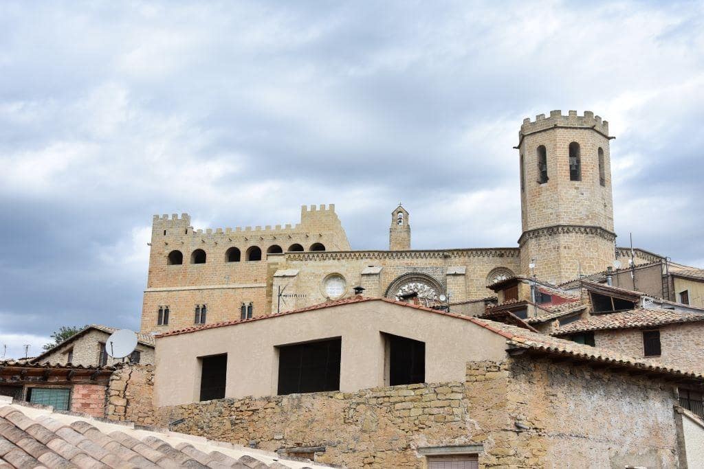 6 soveværelse Byhus til salg i Valderrobres - € 590.000 (Ref: 9150251)