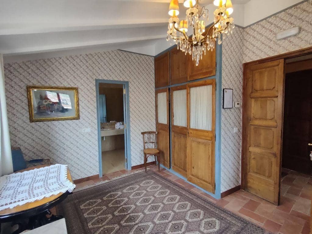 6 soveværelse Byhus til salg i Valderrobres - € 590.000 (Ref: 9150251)