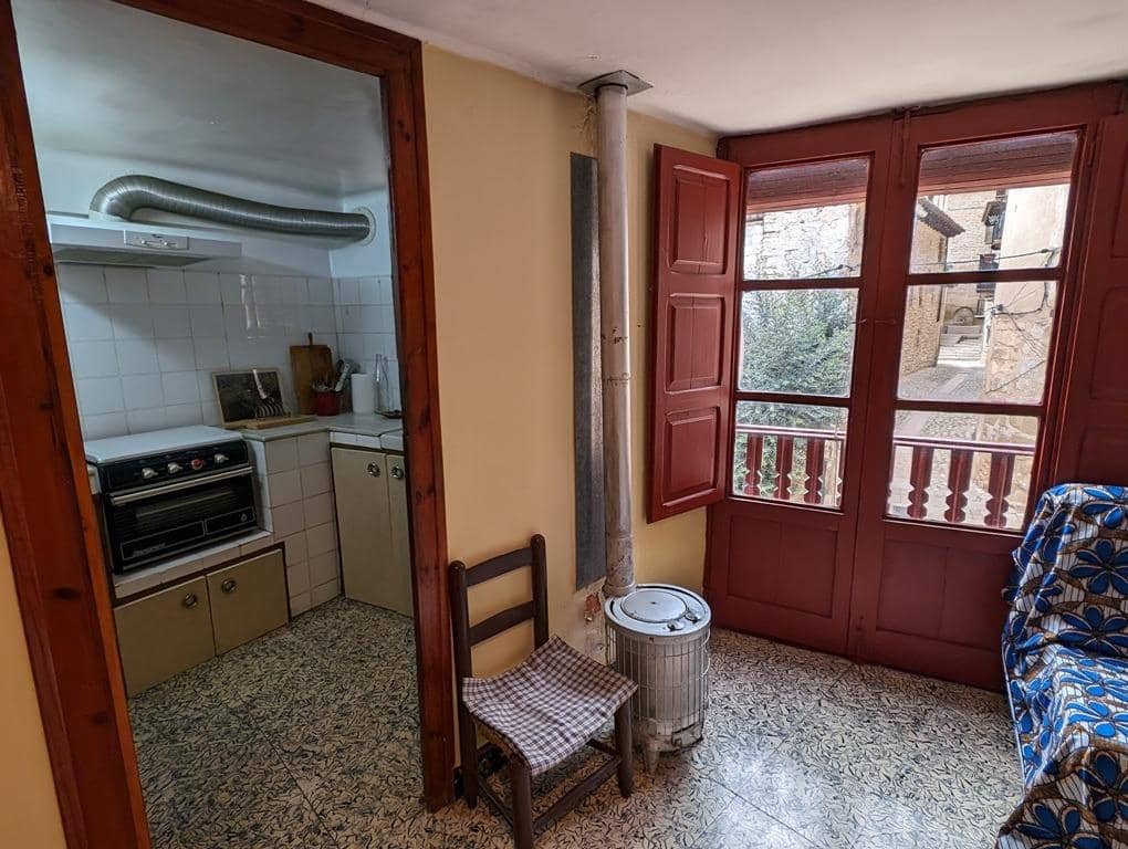 5 soveværelse Byhus til salg i Valderrobres med garage - € 110.000 (Ref: 9150254)