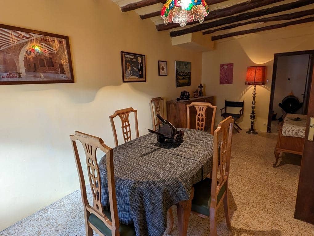 5 soveværelse Byhus til salg i Valderrobres med garage - € 110.000 (Ref: 9150254)