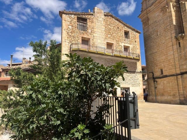 8 bedroom Townhouse for sale in Valjunquera - € 74,000 (Ref: 9150255)