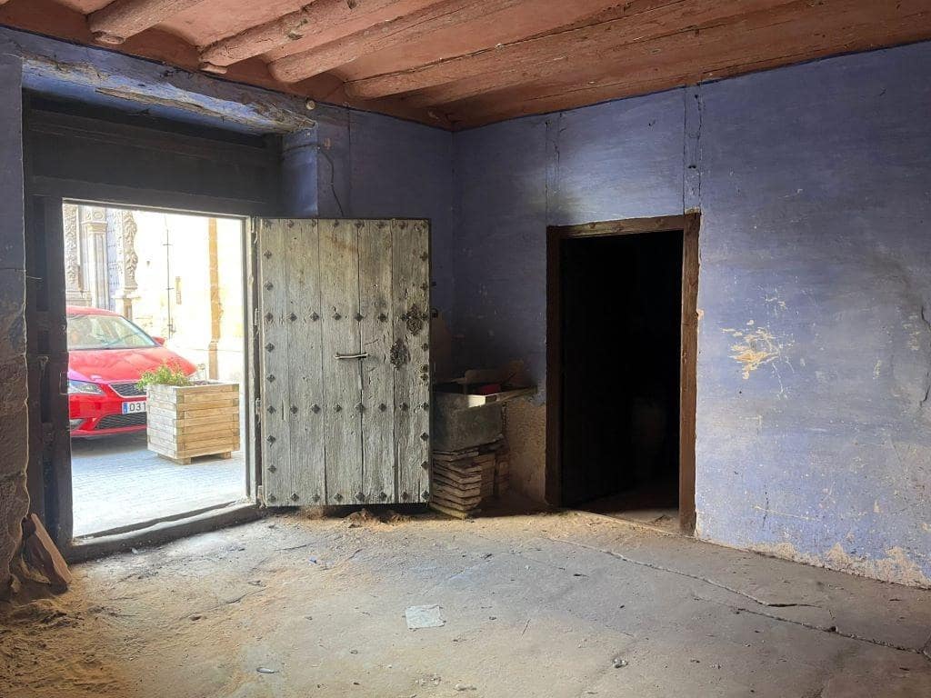 8 soveværelse Byhus til salg i Valjunquera - € 74.000 (Ref: 9150255)