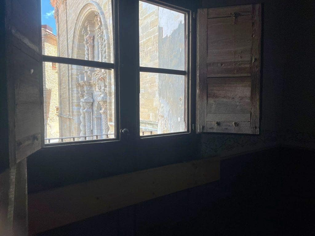 8 soveværelse Byhus til salg i Valjunquera - € 74.000 (Ref: 9150255)