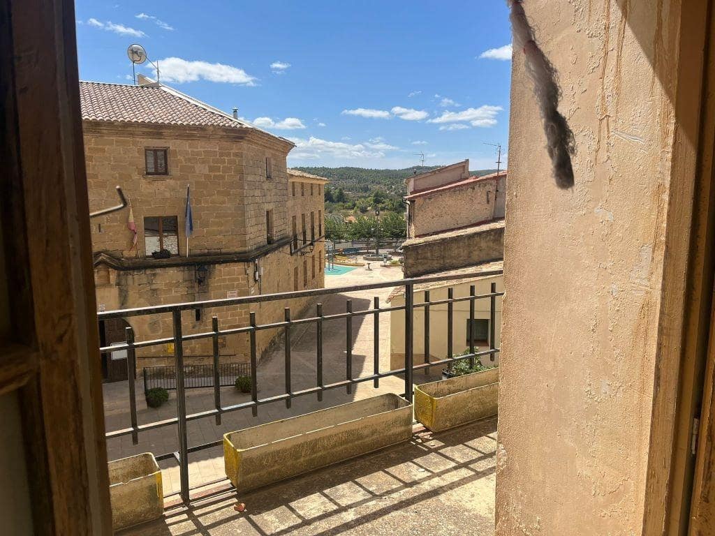 8 soveværelse Byhus til salg i Valjunquera - € 74.000 (Ref: 9150255)