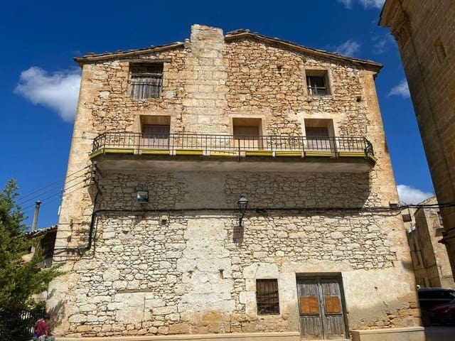 8 bedroom Townhouse for sale in Valjunquera - € 74,000 (Ref: 9150255)