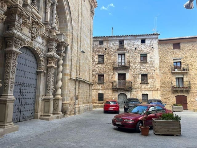 8 bedroom Townhouse for sale in Valjunquera - € 74,000 (Ref: 9150255)