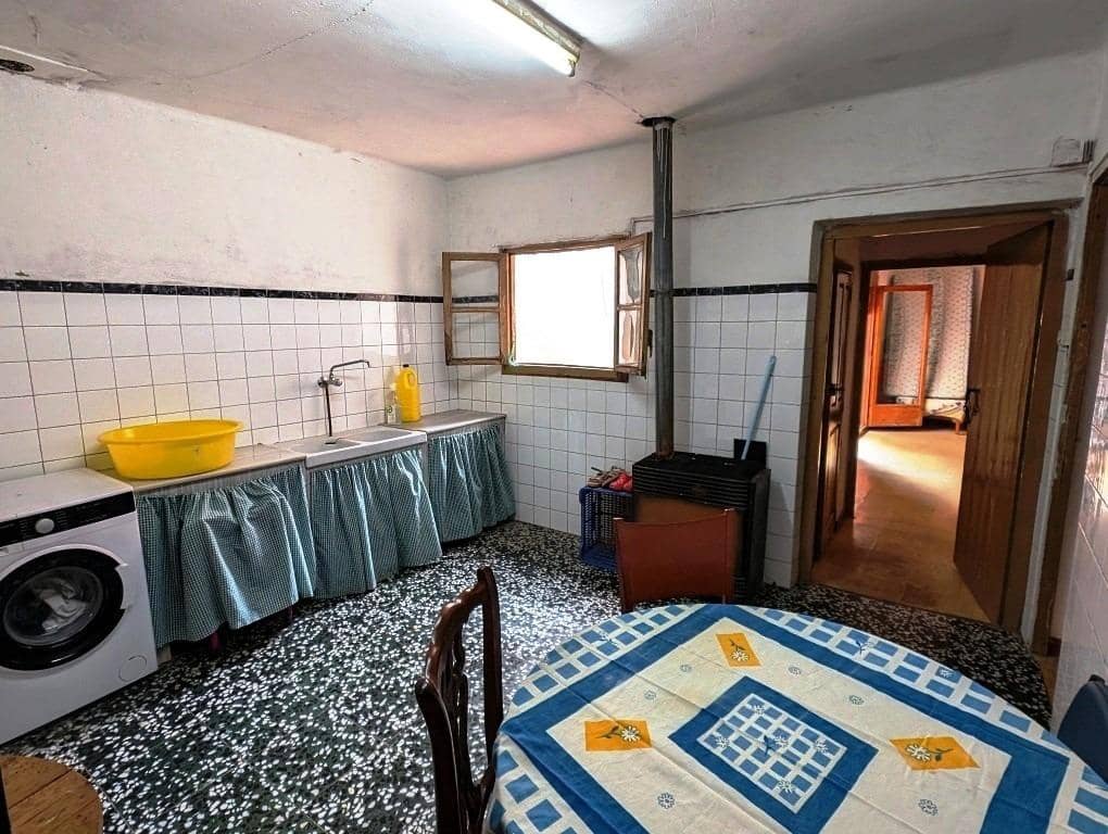 5 soveværelse Byhus til salg i Valderrobres - € 130.000 (Ref: 9150260)