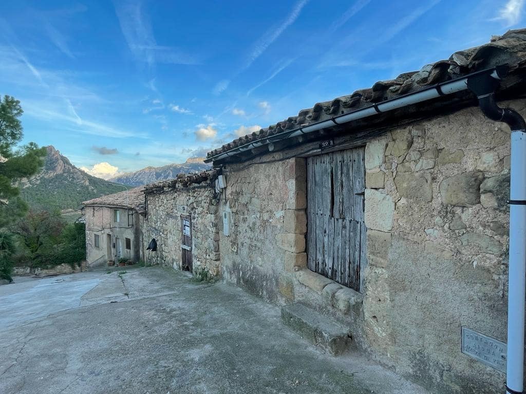 Commercial for sale in Horta de Sant Joan with garage - € 55,000 (Ref: 9150262)