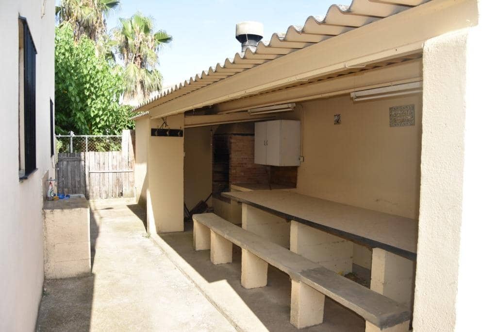 5 soveværelse Villa til salg i Cretas med garage - € 275.000 (Ref: 9150270)