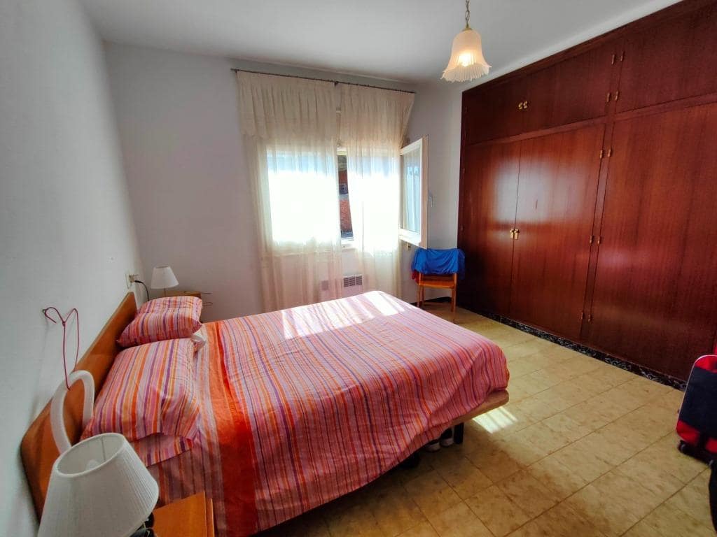 5 soveværelse Villa til salg i Cretas med garage - € 275.000 (Ref: 9150270)