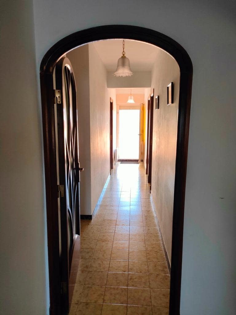 5 soveværelse Villa til salg i Cretas med garage - € 275.000 (Ref: 9150270)