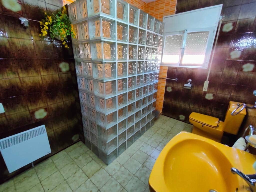 5 soveværelse Villa til salg i Cretas med garage - € 275.000 (Ref: 9150270)