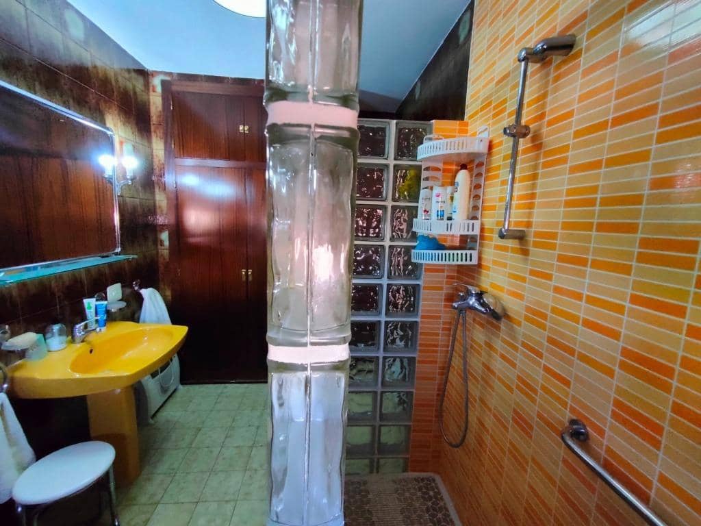 5 soveværelse Villa til salg i Cretas med garage - € 275.000 (Ref: 9150270)