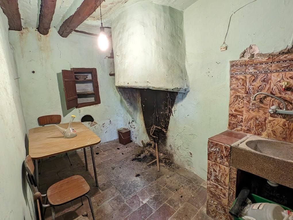 3 slaapkamer Finca/Landhuis te koop in Lledo - € 37.500 (Ref: 9150274)
