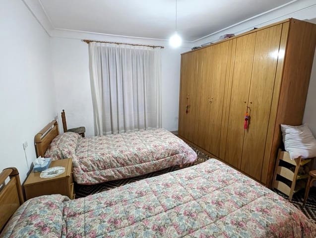 5 makuuhuone Omakotitalo myytävänä paikassa Horta de Sant Joan - 248 000 € (Ref: 9150277)