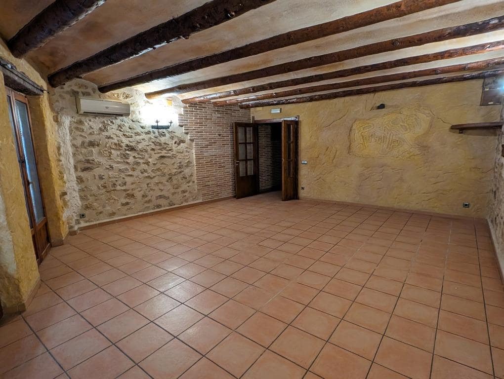 2 soveværelse Guesthouse/B & B til salg i Cretas - € 146.000 (Ref: 9150285)