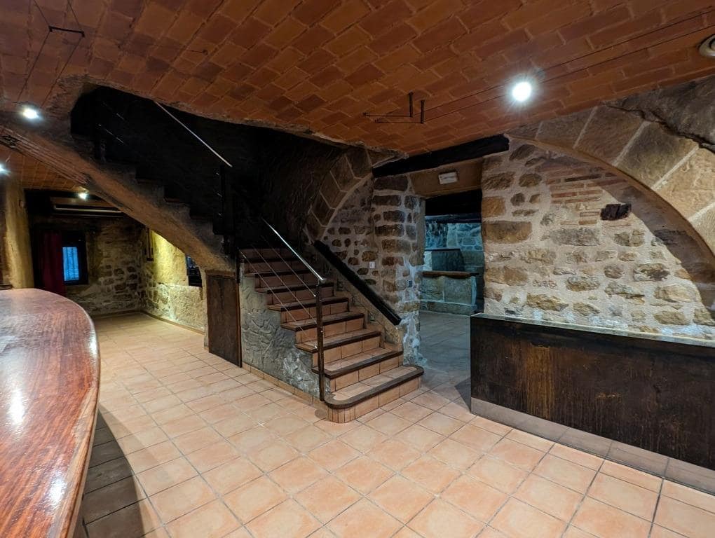 2 soveværelse Guesthouse/B & B til salg i Cretas - € 146.000 (Ref: 9150285)