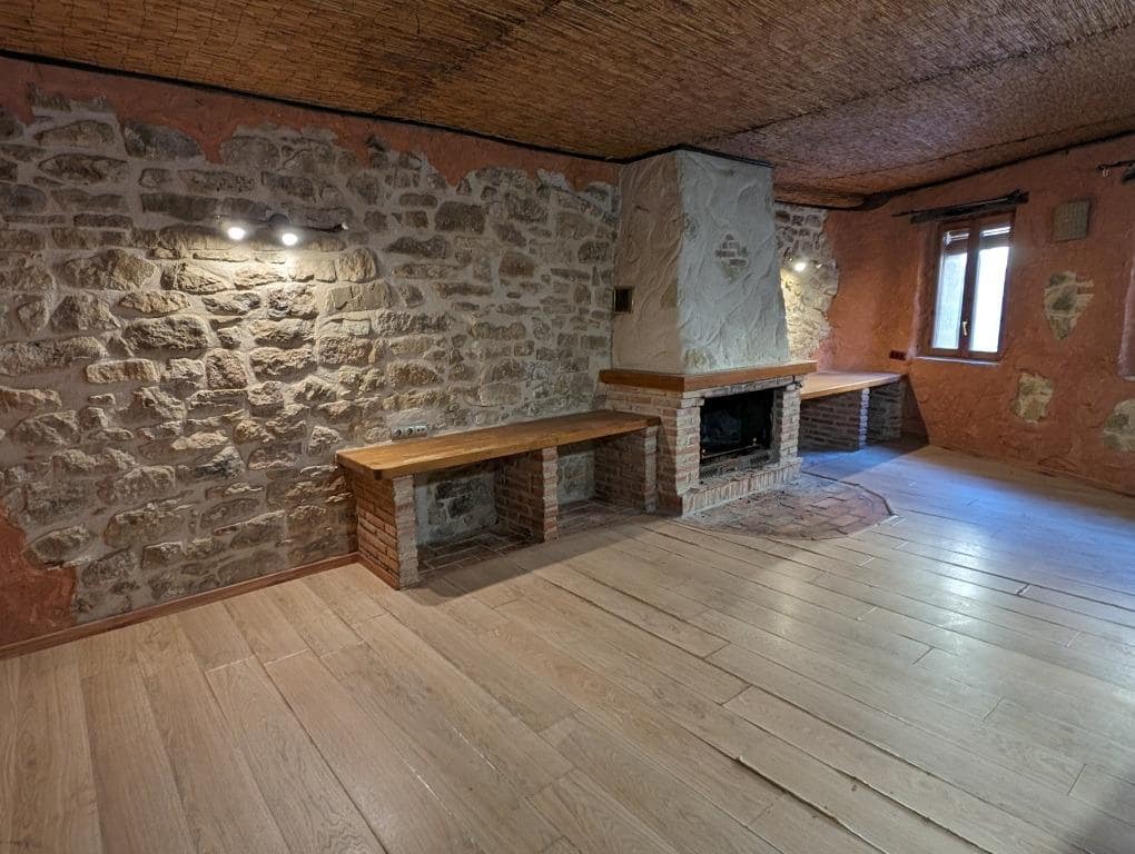 2 soveværelse Guesthouse/B & B til salg i Cretas - € 146.000 (Ref: 9150285)