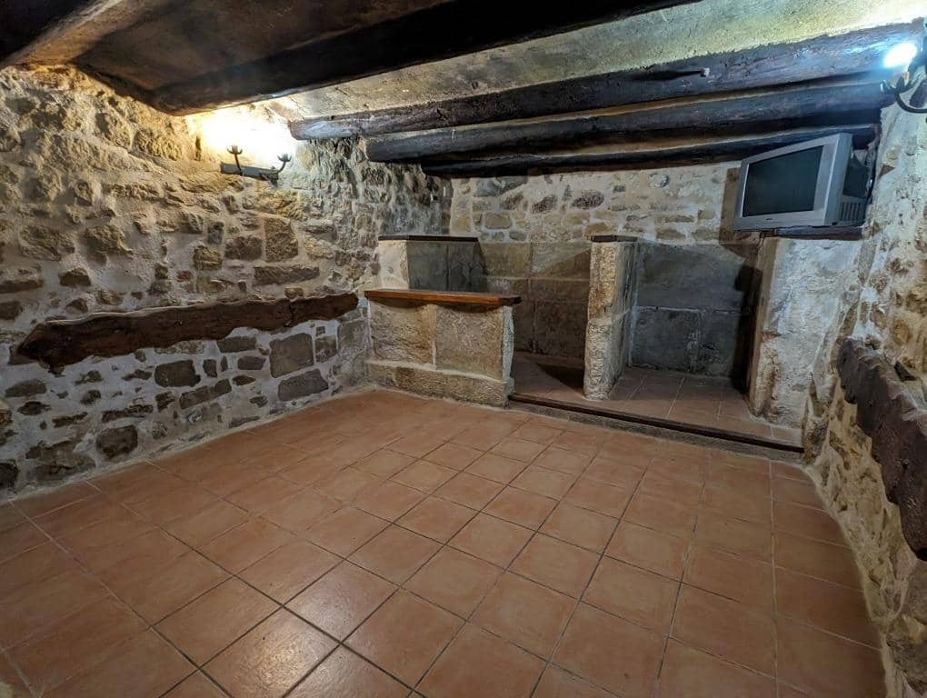 2 soveværelse Guesthouse/B & B til salg i Cretas - € 146.000 (Ref: 9150285)