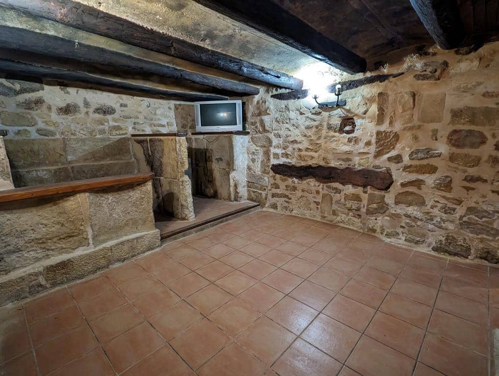 2 soveværelse Guesthouse/B & B til salg i Cretas - € 146.000 (Ref: 9150285)