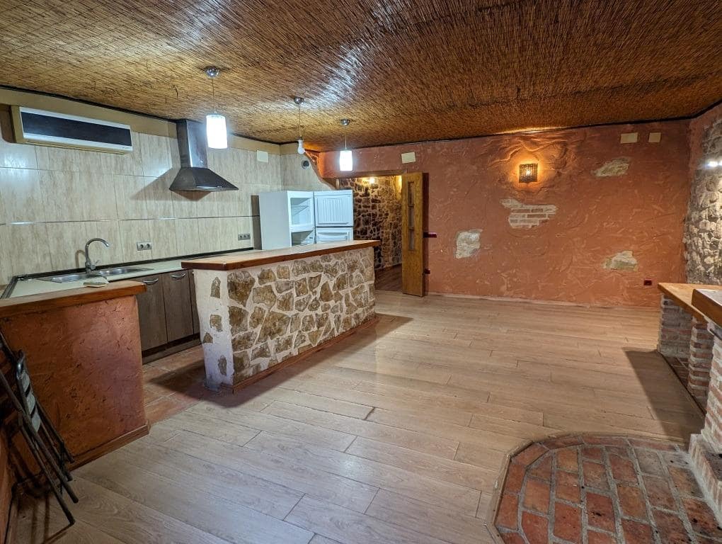 2 soveværelse Guesthouse/B & B til salg i Cretas - € 146.000 (Ref: 9150285)