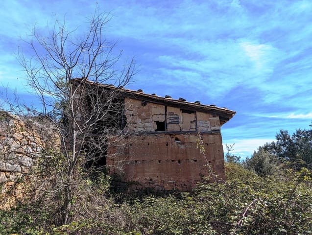 Finca/Landehus til salg i Fuentespalda - € 85.000 (Ref: 9150290)