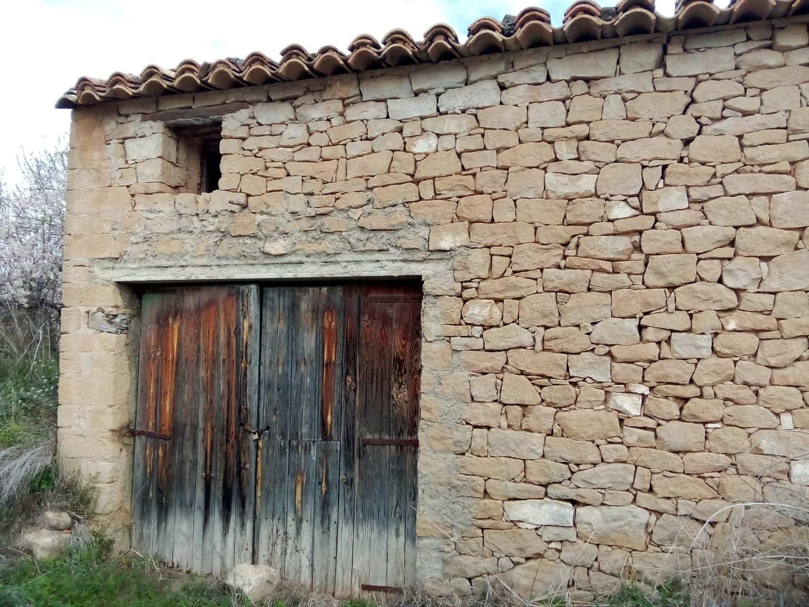 Działka budowlana na sprzedaż w Valdeltormo - 45 000 € (Ref: 9150303)