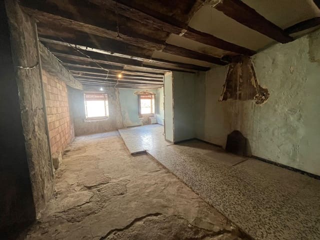 3 bedroom Townhouse for sale in Calaceite - € 129,000 (Ref: 9150304)