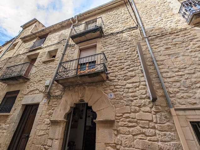 Casa de 3 habitaciones en Calaceite en venta - 130.000 € (Ref: 9150306)