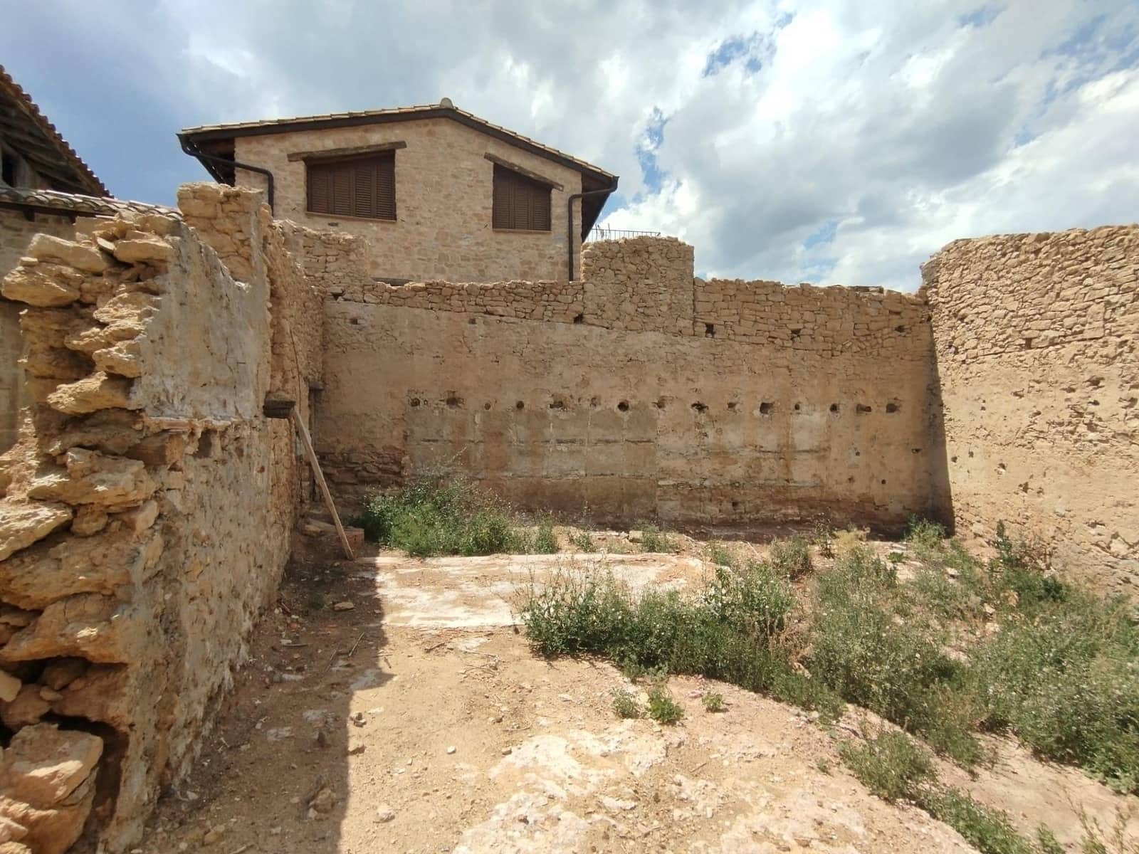 Byggegrund til salg i Rafales - € 33.000 (Ref: 9150308)