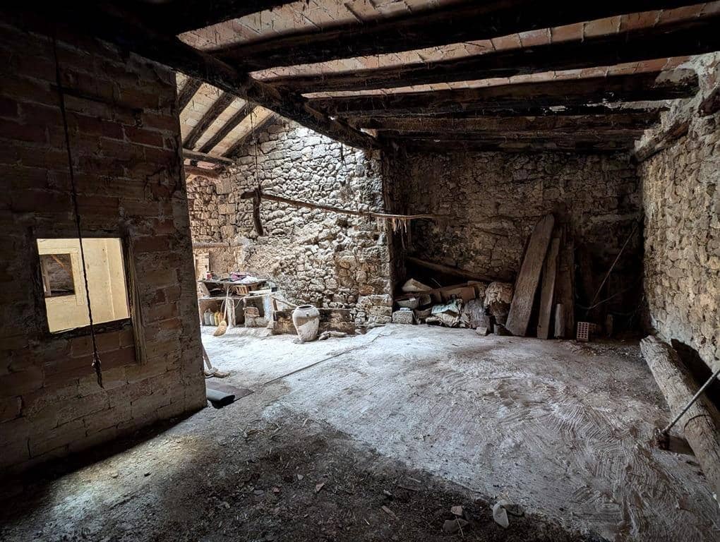 5 slaapkamer Huis te koop in Horta de Sant Joan - € 70.000 (Ref: 9150309)