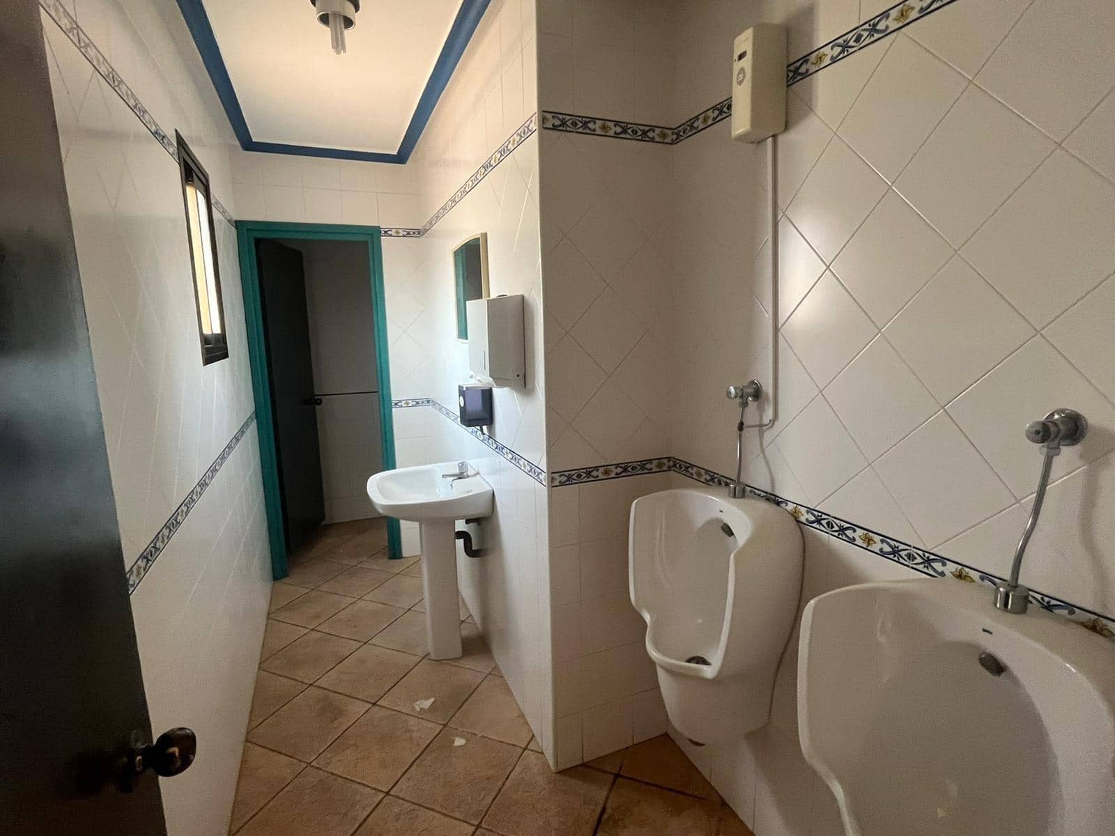 Erhverv til salg i Valderrobres - € 500.000 (Ref: 9150319)