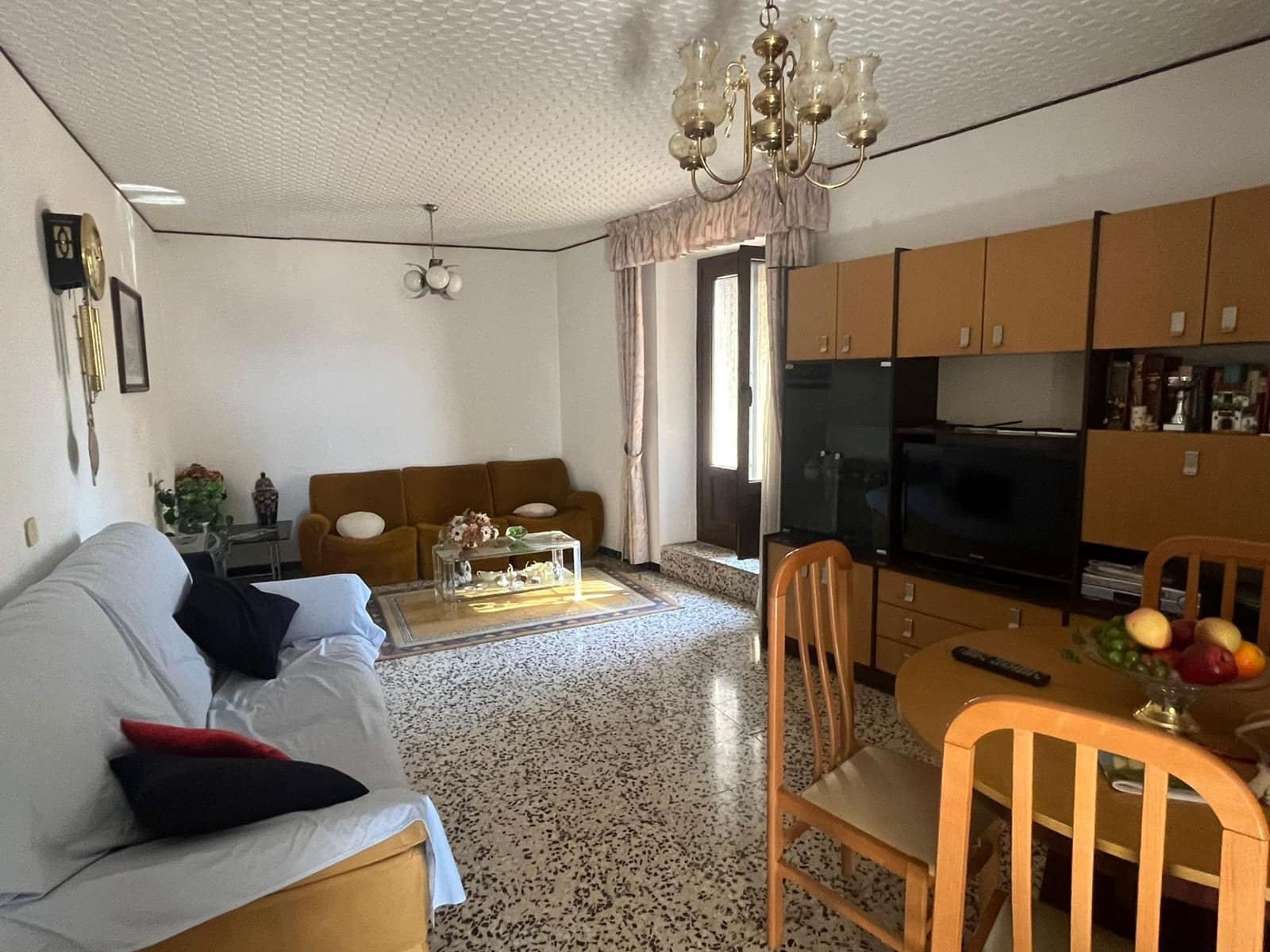 8 slaapkamer Huis te koop in Penarroya de Tastavins met garage - € 180.000 (Ref: 9150324)