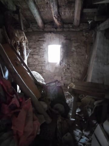 Ruin for sale in Fórnoles - € 30,000 (Ref: 9150331)