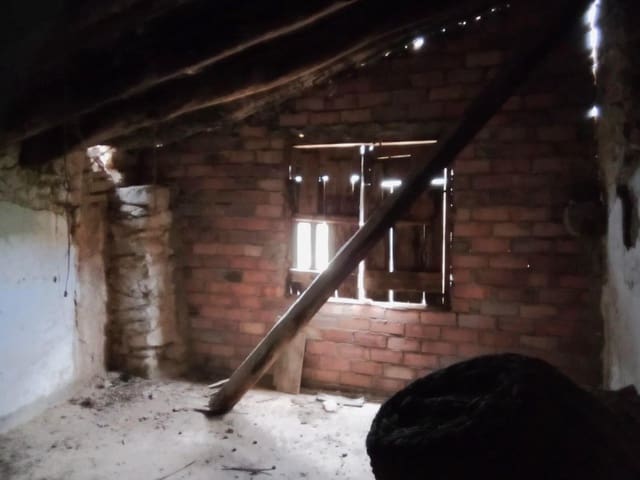 Ruin for sale in Fórnoles - € 30,000 (Ref: 9150331)