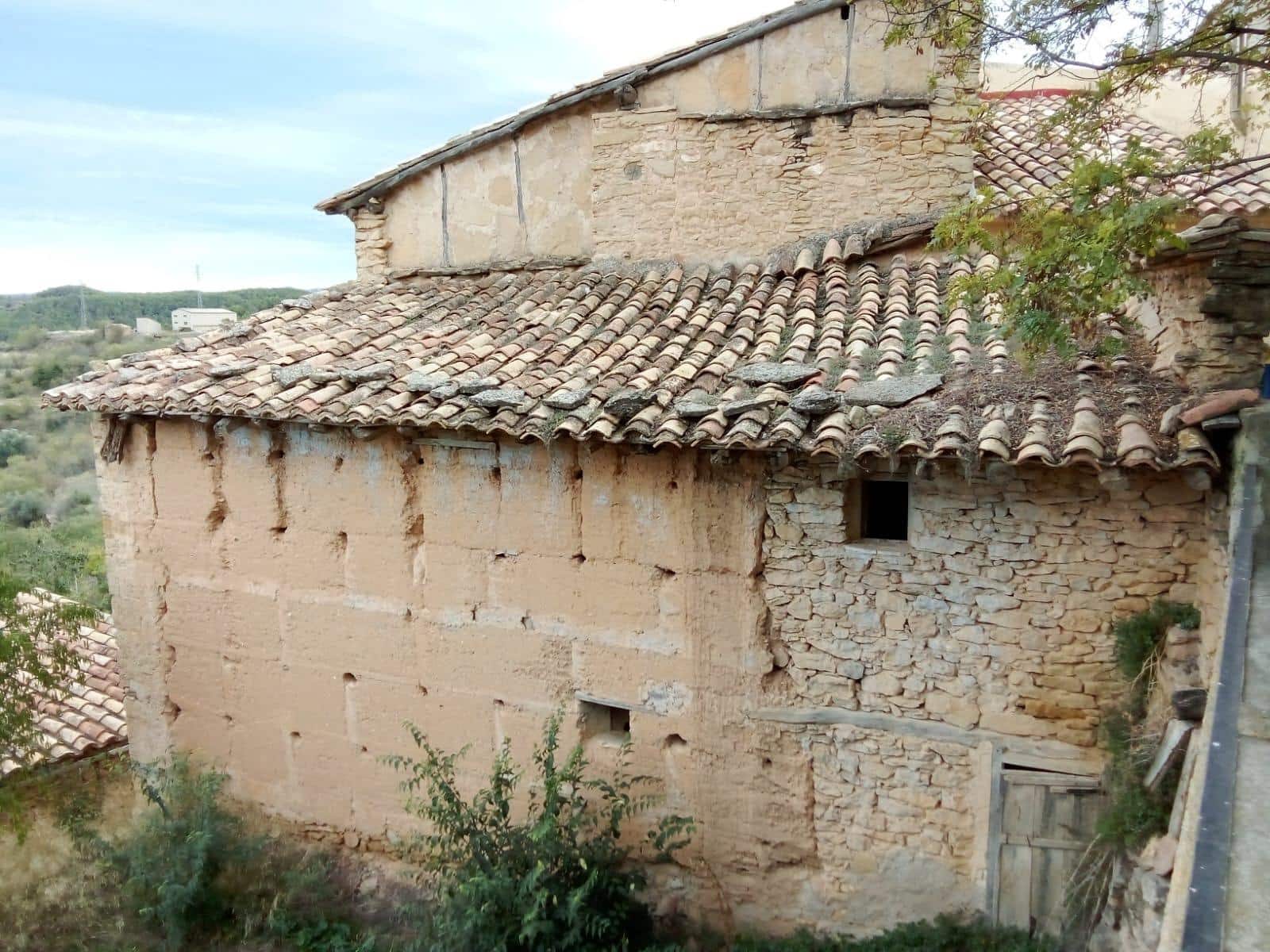 Ruin for sale in Fornoles - € 30,000 (Ref: 9150331)
