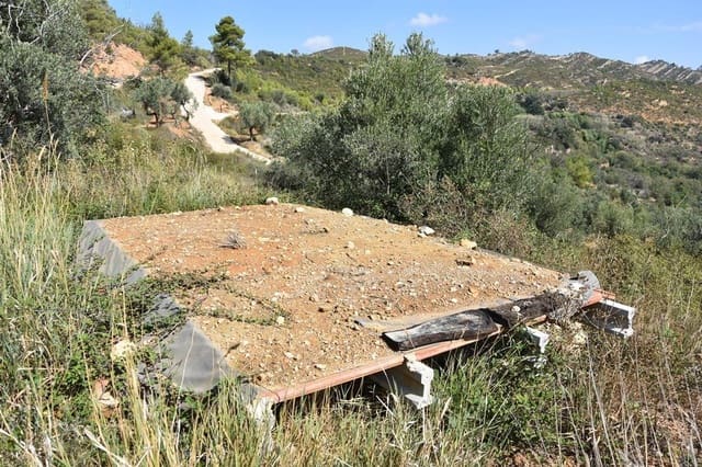 Finca/Country House for sale in Horta de Sant Joan - € 7,700 (Ref: 9150332)