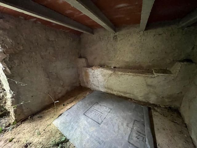 Finca/Country House for sale in Horta de Sant Joan - € 7,700 (Ref: 9150332)