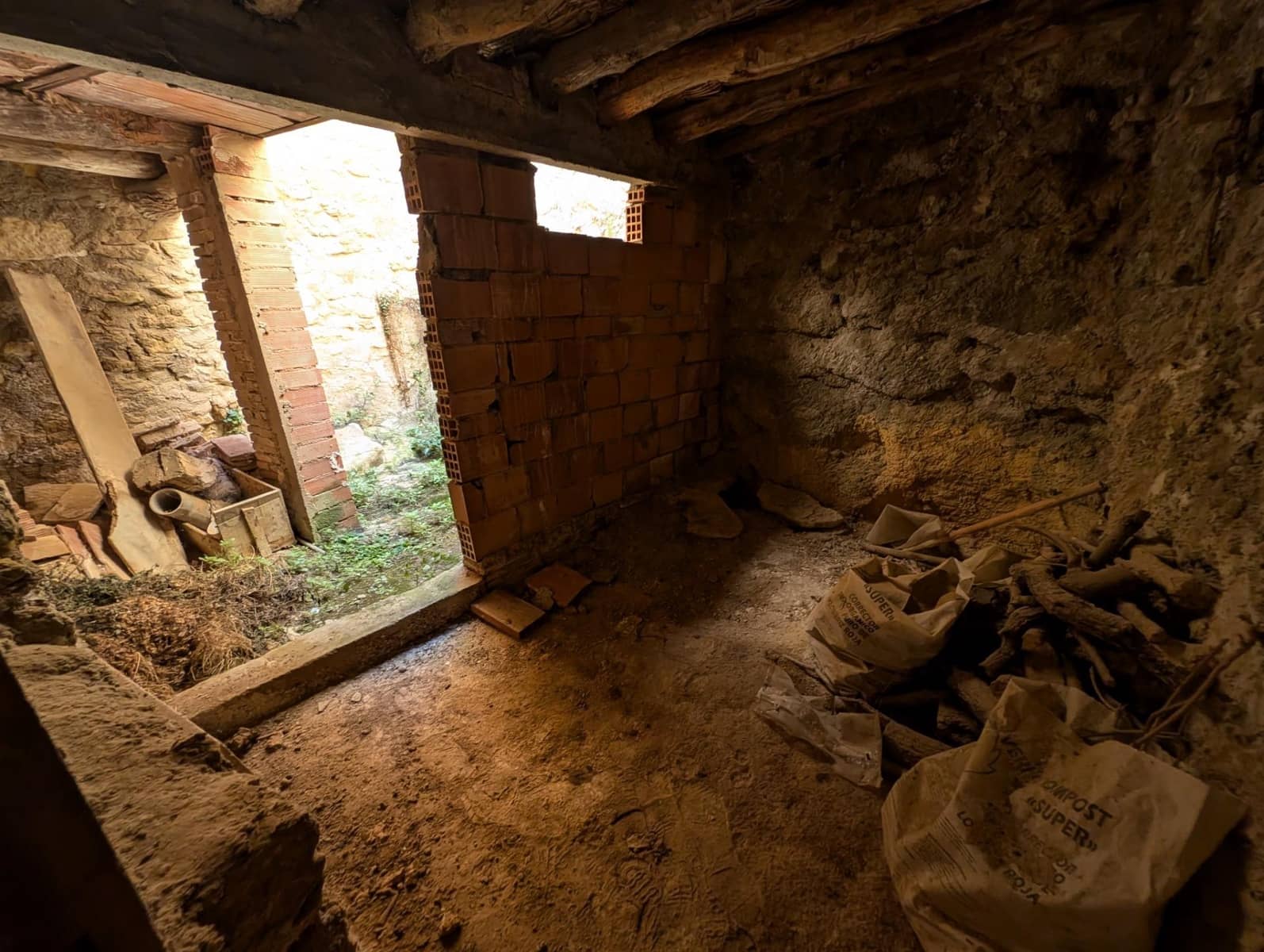 4 soverom Hus til salgs i La Fresneda - € 80 000 (Ref: 9150336)