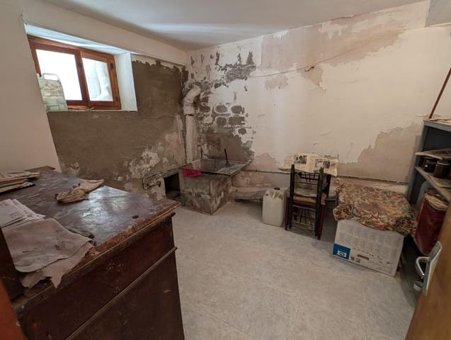 4 makuuhuone Omakotitalo myytävänä paikassa La Fresneda - 80 000 € (Ref: 9150336)