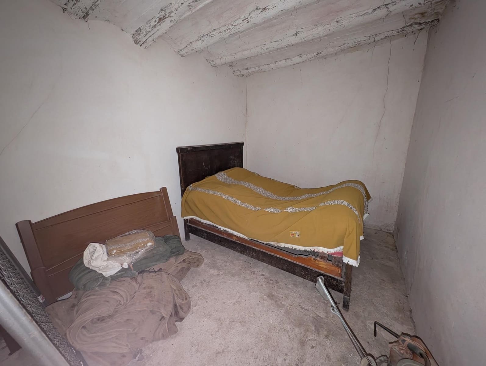 6 soveværelse Byhus til salg i Valderrobres - € 92.000 (Ref: 9150337)