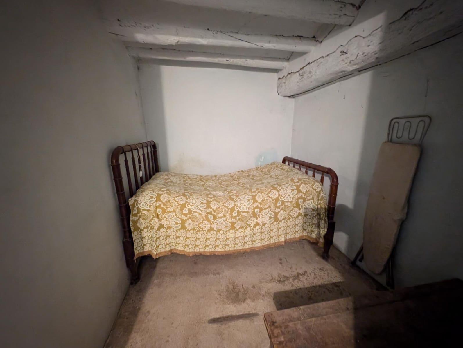 6 soveværelse Byhus til salg i Valderrobres - € 92.000 (Ref: 9150337)