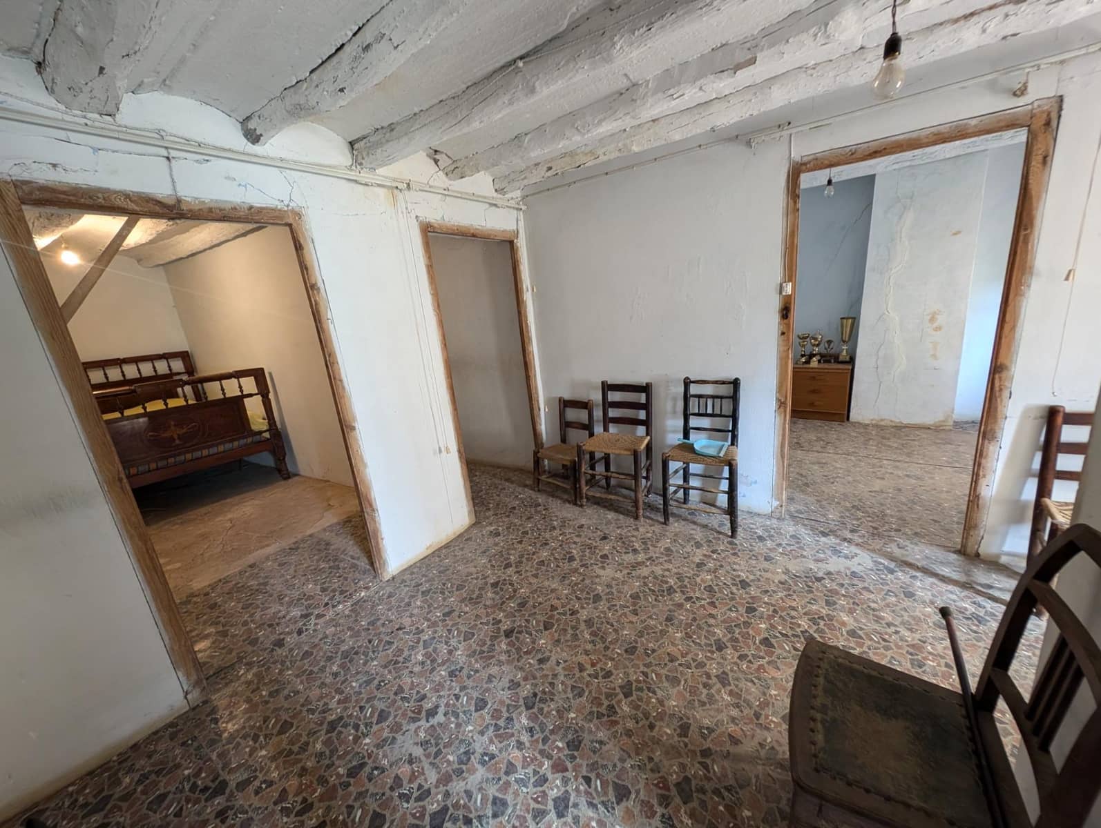 6 soveværelse Byhus til salg i Valderrobres - € 92.000 (Ref: 9150337)