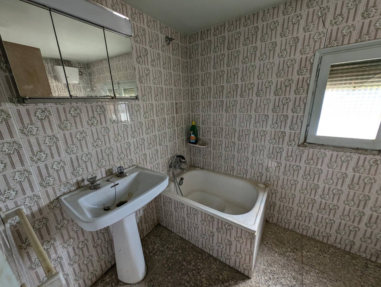 6 soveværelse Byhus til salg i Valderrobres - € 92.000 (Ref: 9150337)