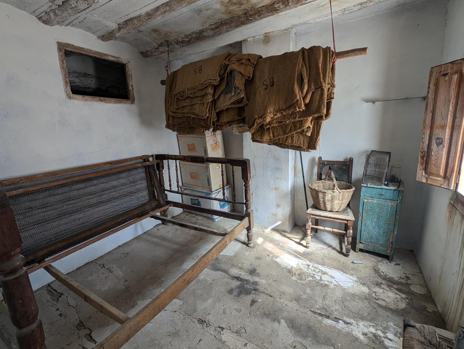 6 soveværelse Byhus til salg i Valderrobres - € 92.000 (Ref: 9150337)