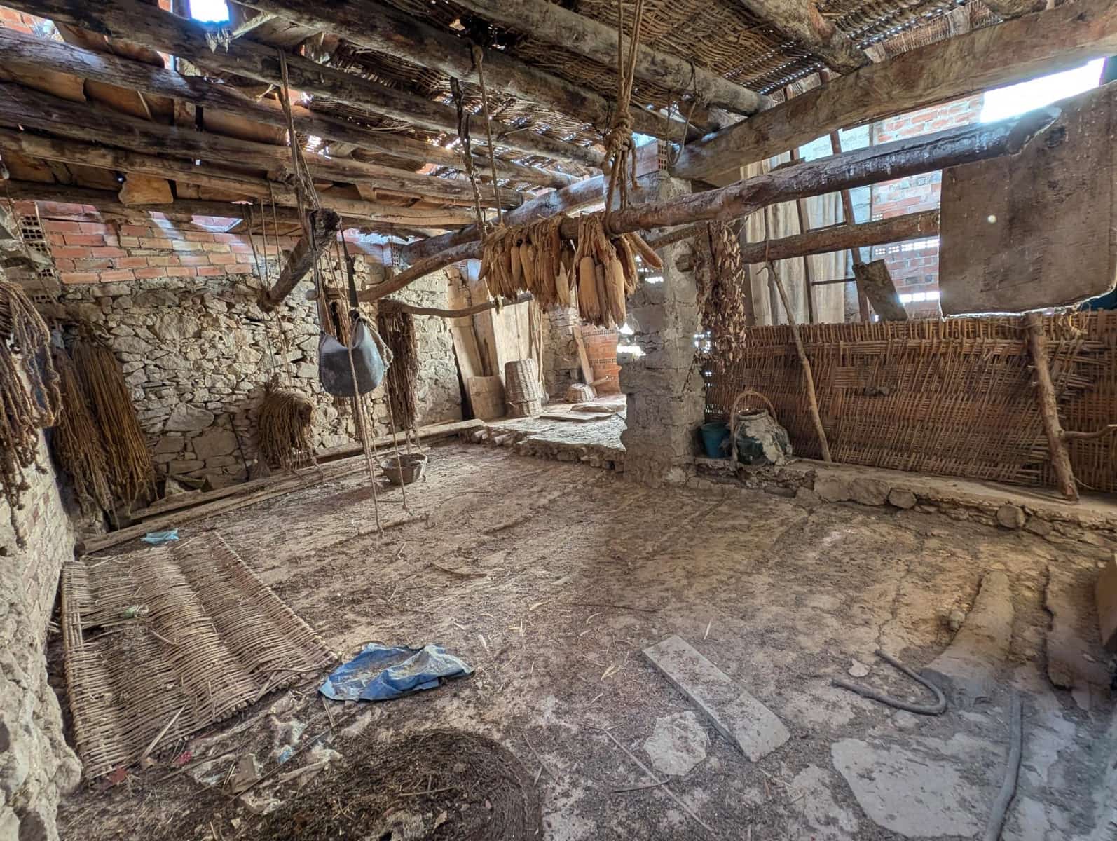 6 soveværelse Byhus til salg i Valderrobres - € 92.000 (Ref: 9150337)