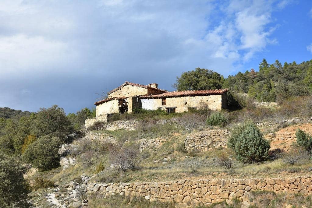 Finca/Country House for sale in Penarroya de Tastavins - € 150,000 (Ref: 9150340)