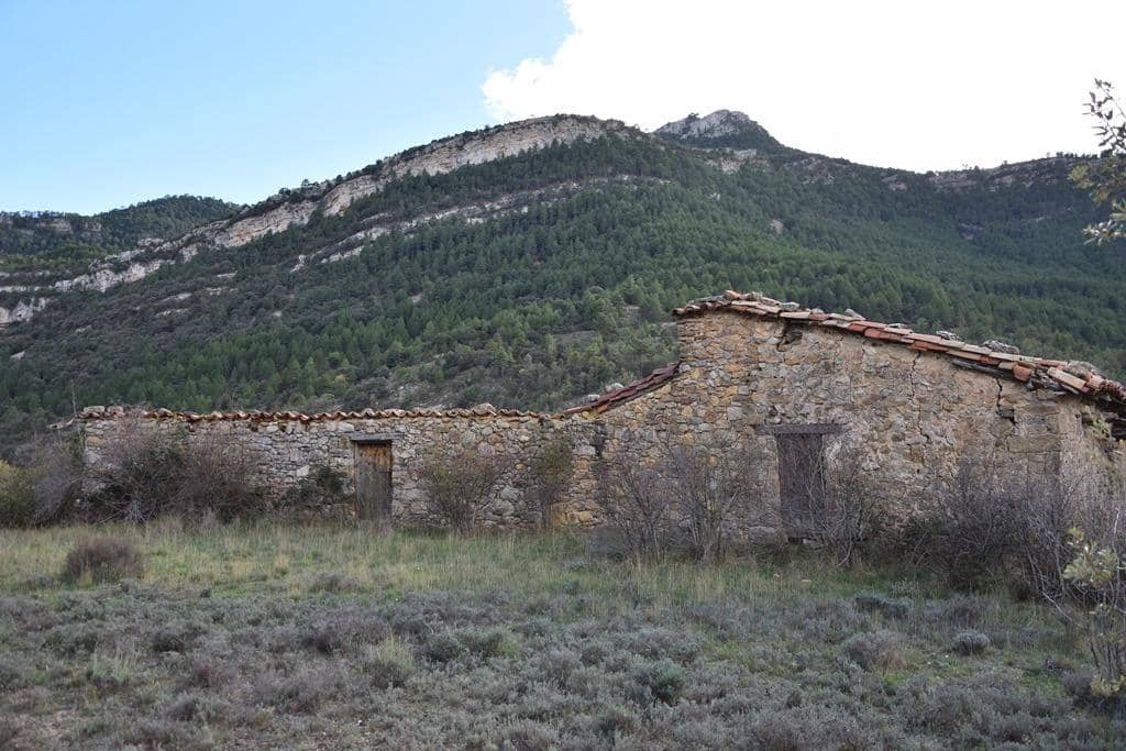 Finca/Country House for sale in Penarroya de Tastavins - € 150,000 (Ref: 9150340)