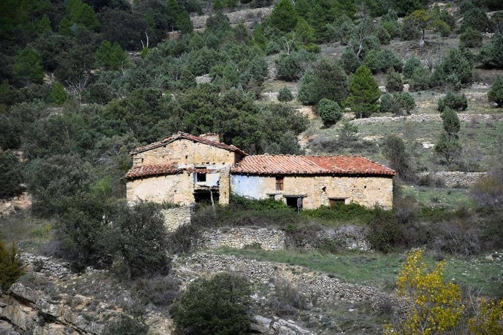 Finca/Country House for sale in Penarroya de Tastavins - € 150,000 (Ref: 9150340)