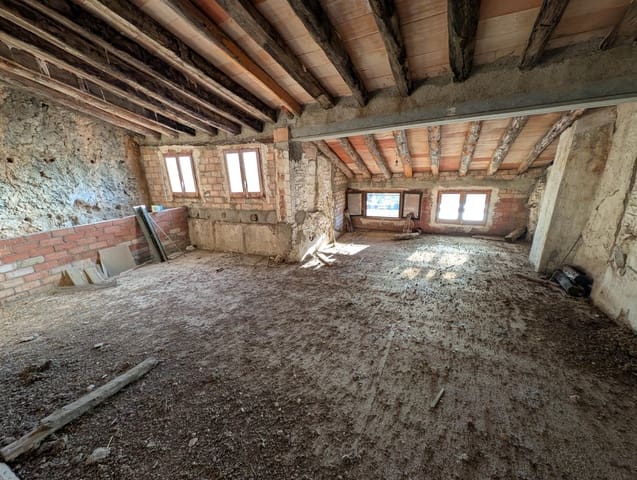 Ruin for sale in Peñarroya de Tastavins - € 30,000 (Ref: 9150362)